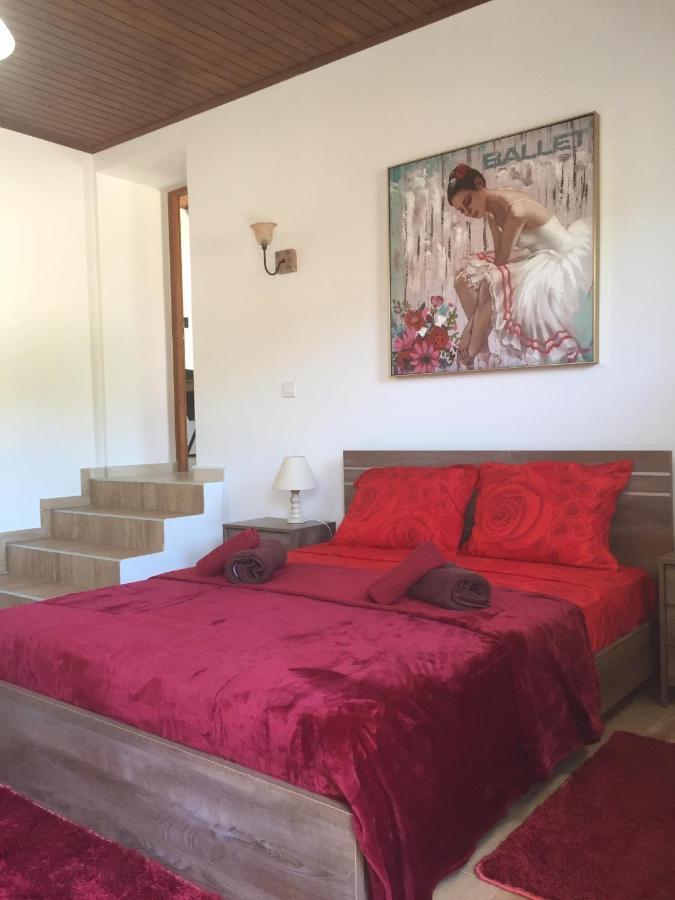 Love Holiday Suite 1 Tris Elies Exteriör bild